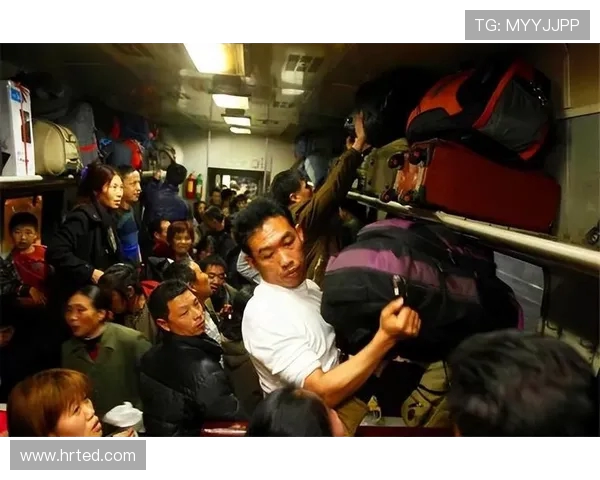 绿皮火车车厢内畅玩趣味小游戏合集，让你的旅途更有趣